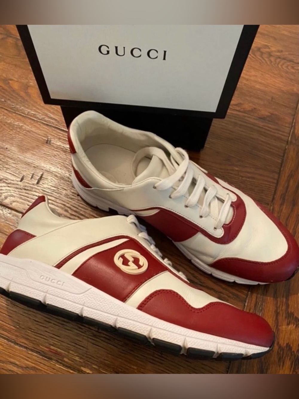 Authentic Gucci White and Red Leather Low-Top Sneakers